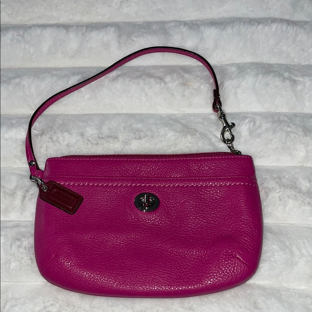 Coach Turn Lock Fuchsia Leather Wristlet